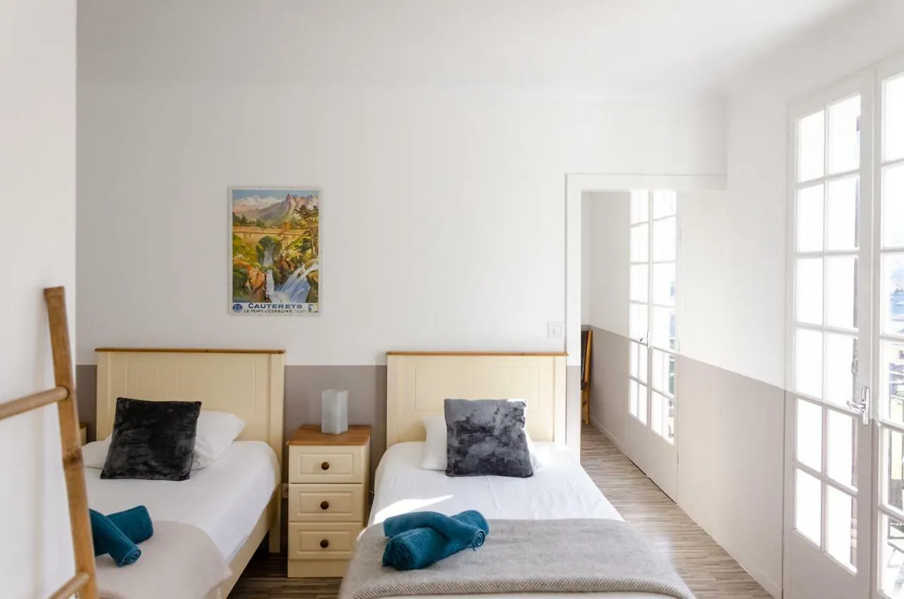Pyrenees Cycling Lodge Saint-Savin  Bed and breakfast Saint-Savin (Hautes-Pyrenees)