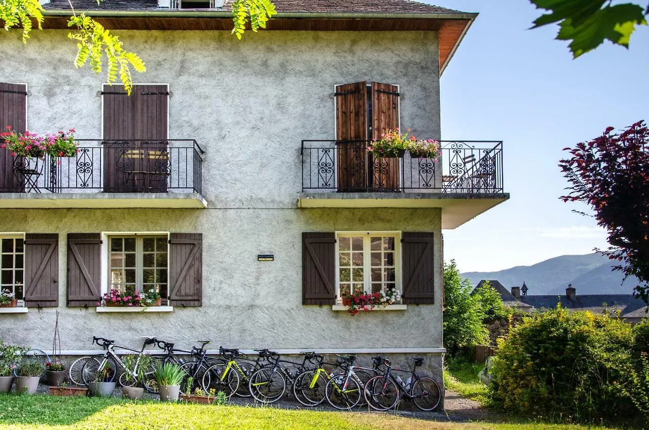 Pyrenees Cycling Lodge Saint-Savin  0*, Saint-Savin (Hautes-Pyrenees) Francia