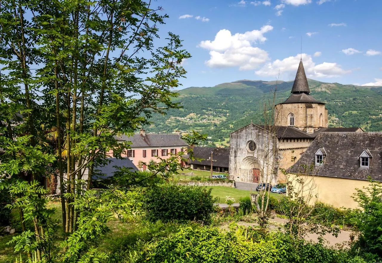 Pyrenees Cycling Lodge Saint-Savin  France