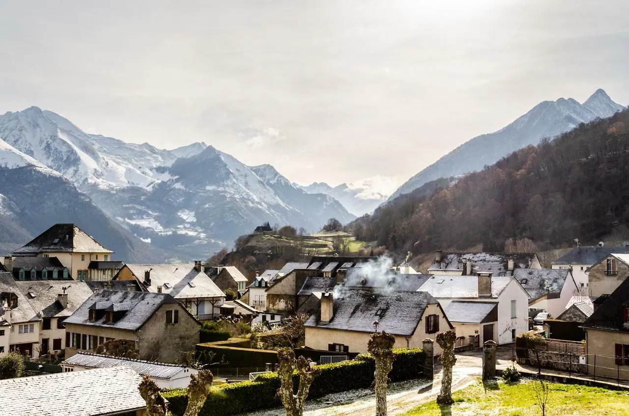 Pyrenees Cycling Lodge Saint-Savin  0*, Saint-Savin (Hautes-Pyrenees)
